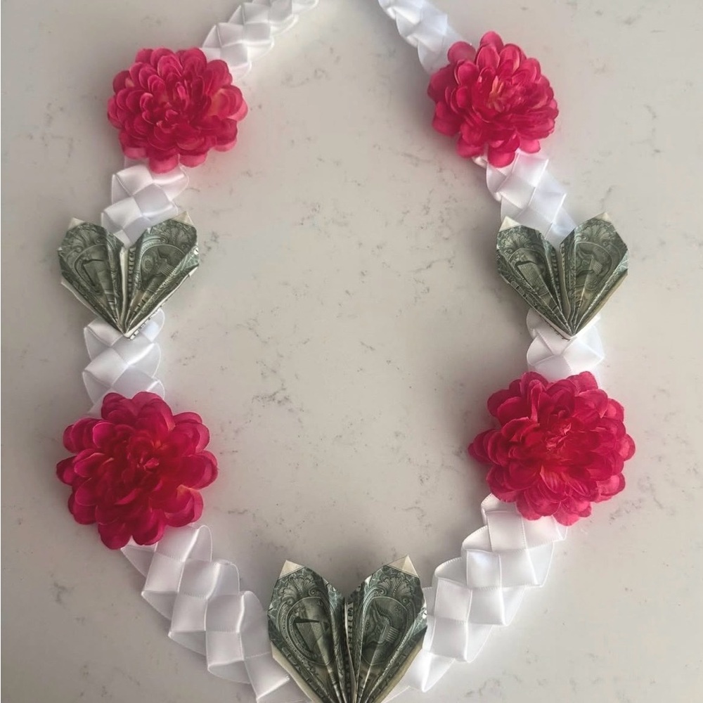 - Graduation money lei